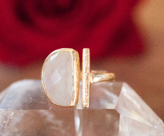 Laura Ring Moonstone