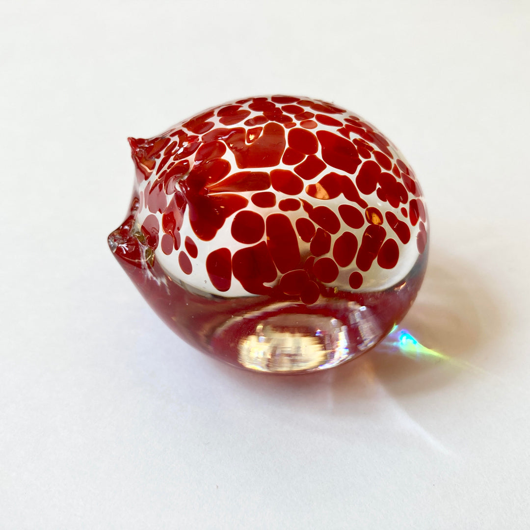 Hedge Hug Red