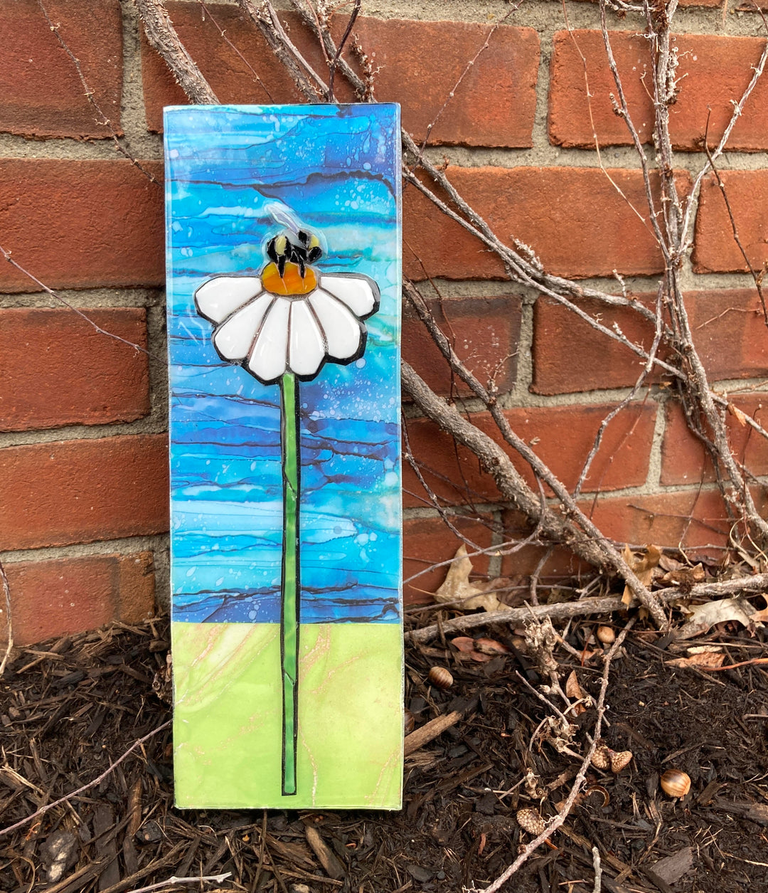 Bee On Daisy Blue Green
