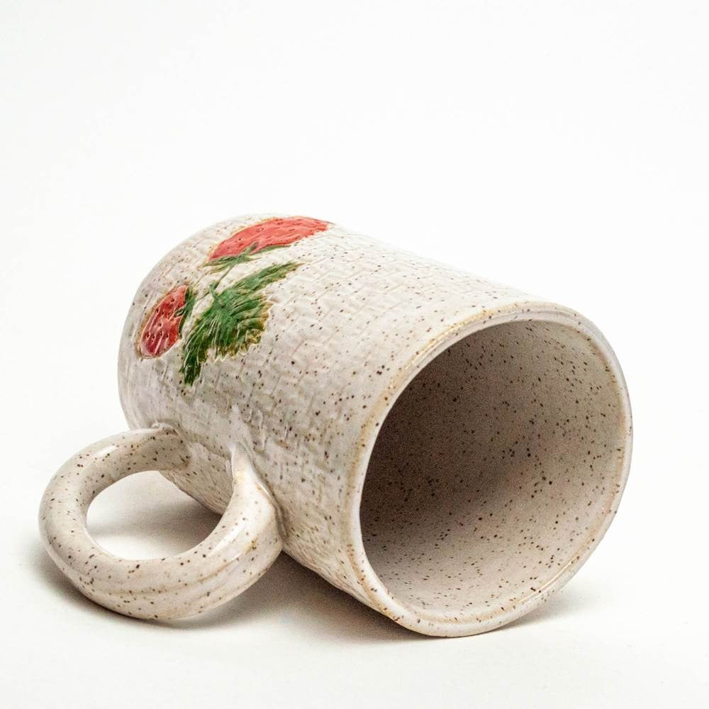 16 oz. Mug Strawberry White